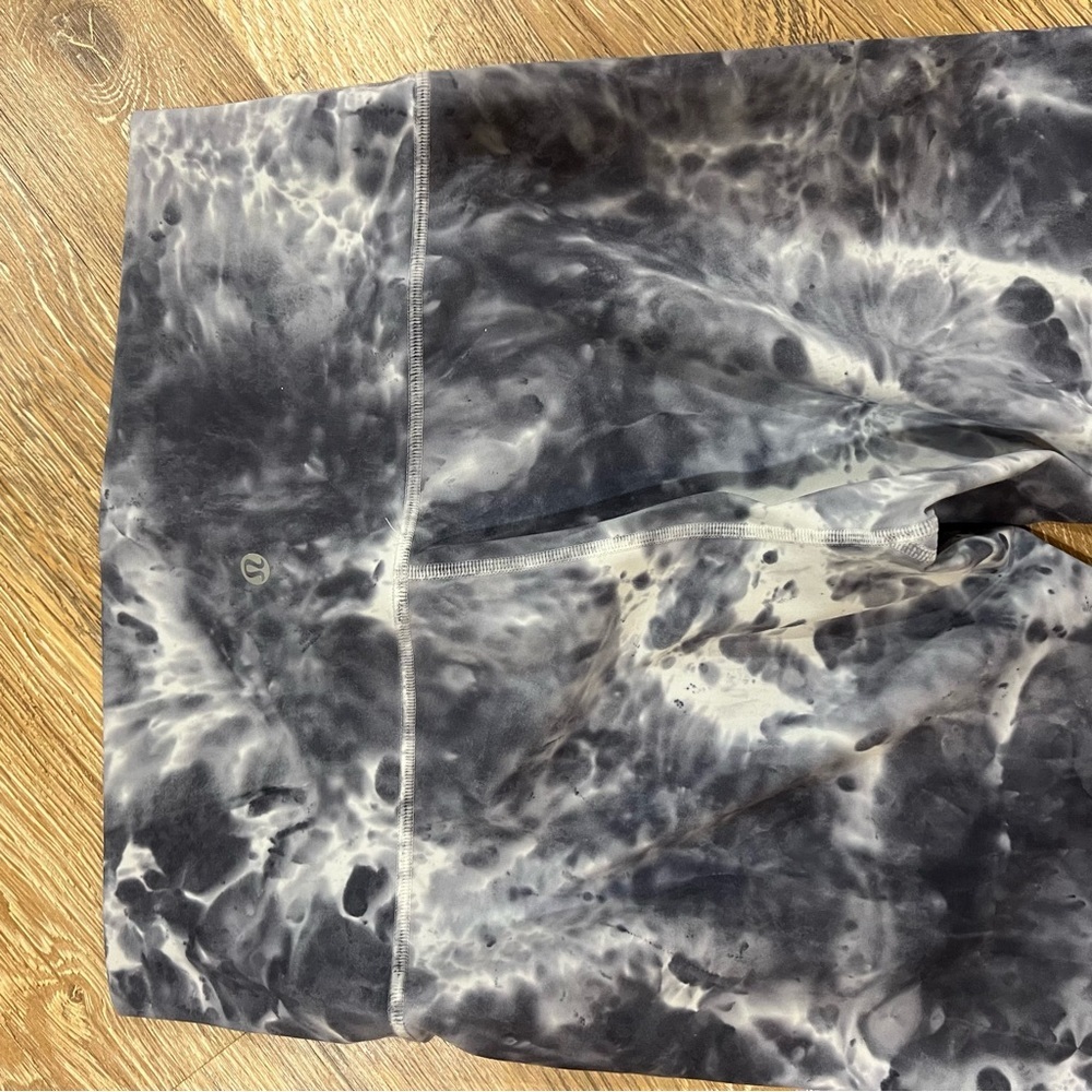 Lululemon Wunder Under HR Marble Dye - Picture 2 of 3